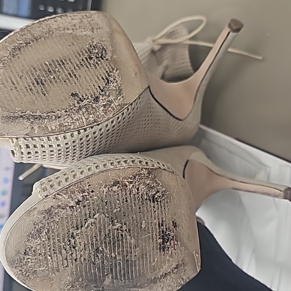 Perforated booties - Picture 5 of 5